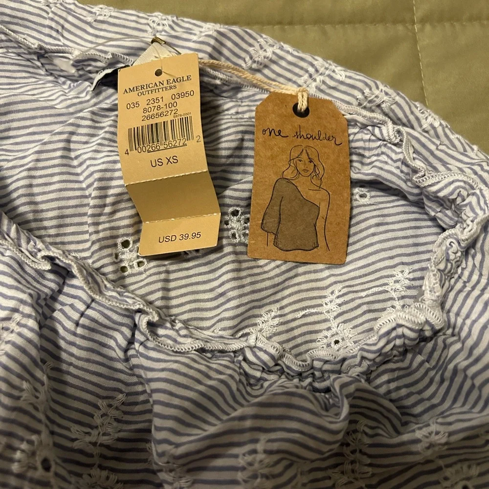 American Eagle shirt - Picture 2 of 2